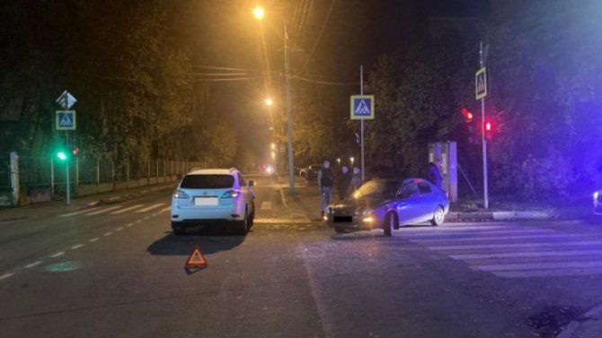 Пассажир иномарки пострадал в ДТП в Твери