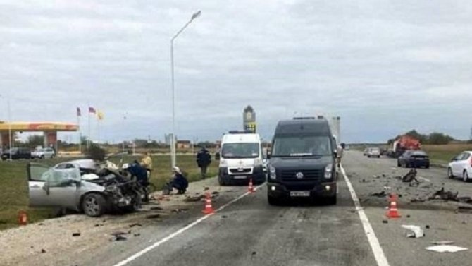 Водитель иномарки погиб в ДТП с грузовиком в Краснодарском крае