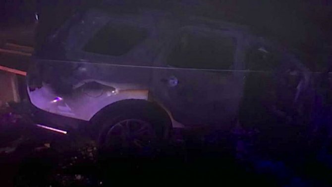 На Ставрополье «Форд» врезался в дорожное ограждение и загорелся, пострадали четверо
