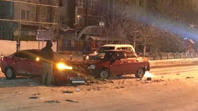 В массовом ДТП в Сургуте пострадали 4 человека