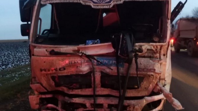 В Татарстане в ДТП с участием грузовика погибла женщина-водитель, пострадали двое детей