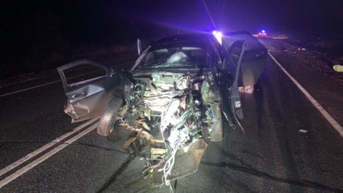 Лобовое ДТП в Татарстане: пассажира выбросило из машины, он погиб