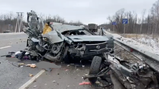 В Ульяновской области в лобовом столкновении «Ниссана» с грузовиком погибли два человека