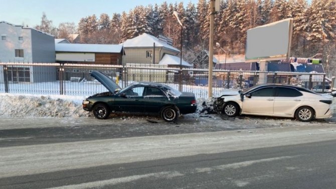 В Горно-Алтайске столкнулись две «Тойоты», пострадал один из водителей