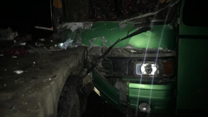 В Воронежской области автобус врезался в грузовик, пострадали 8 пассажиров