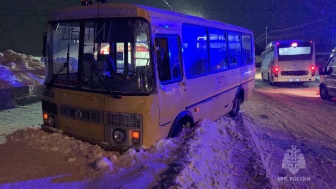 ДТП с двумя автобусами - школьным и маршрутным - произошло в Башкириии
