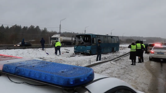 В ДТП с рейсовым автобусом на трассе «Золотое кольцо» во Владимирской области пострадали 17 человек