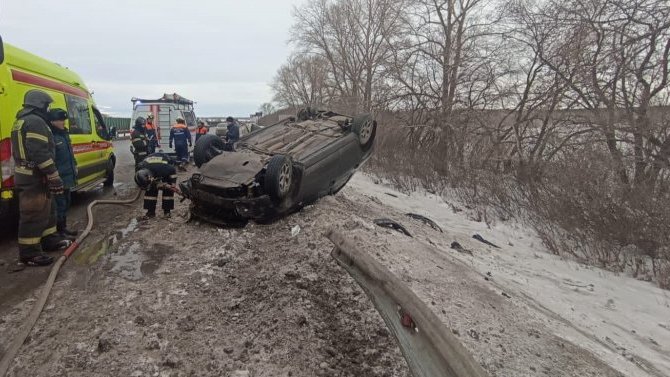 В Челябинской области в результате ДТП опрокинулся «Форд», погибла автомобилистка