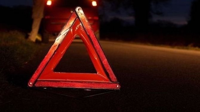 На трассе «Кавказ» легковой автомобиль въехал в грузовик, один человек погиб