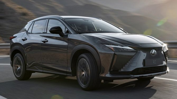 В нашей стране принимаются заказы на первые электромобили марки Lexus