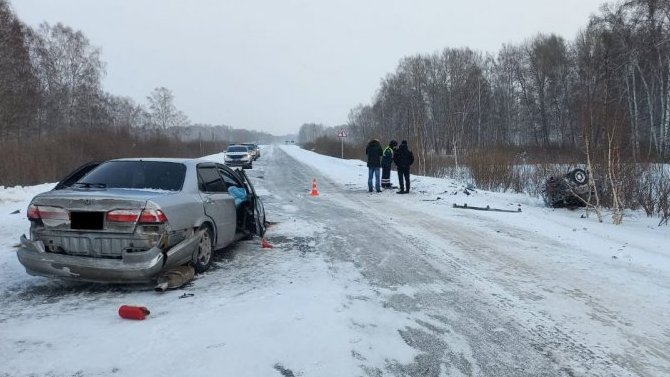 В Новосибирской области столкнулись «Хонда» и «Лада», один человек погиб, двое пострадали