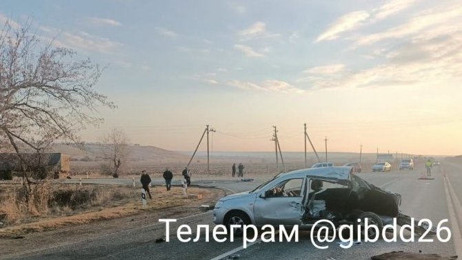 Пассажирка «Лады», пострадавшая в ДТП с КамАЗом на Ставрополье, скончалась в больнице