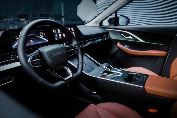 Omoda C5 салон