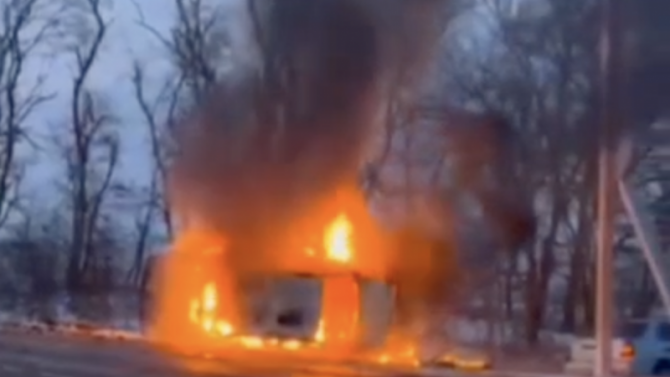 На Ставрополье после ДТП сгорел автомобиль, за медпомощью обратились трое