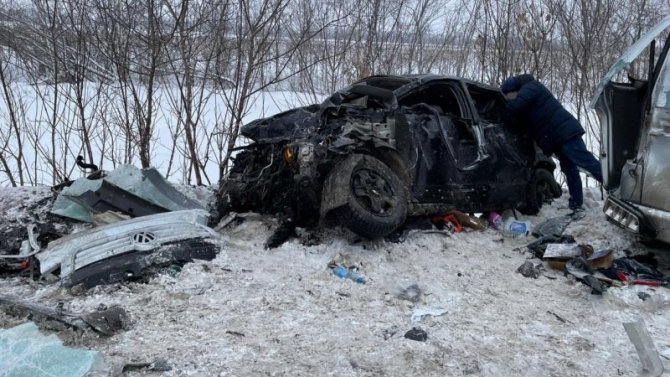 Два человека погибли, четверо пострадали в ДТП в Самарской области