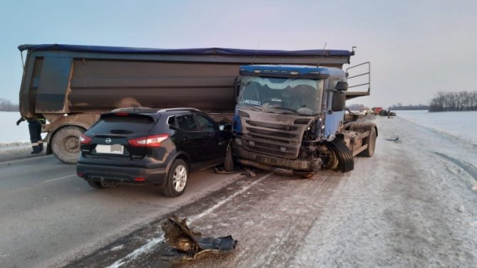 В ДТП с участием трех автомобилей на трассе Уфа — Оренбург погиб один из водителей