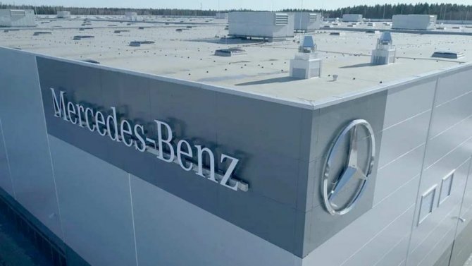Для бывшего российского завода Mercedes-Benz, похоже, нашлось занятие