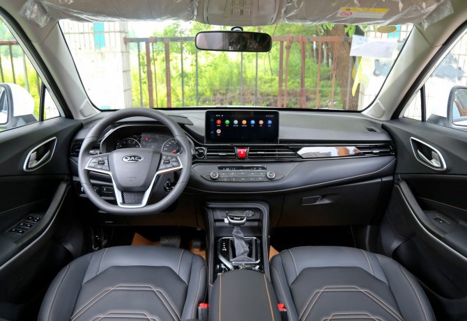 JAC JS4 салон