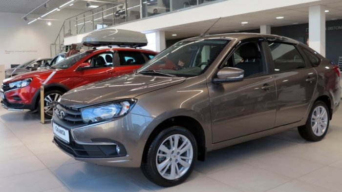 Начались продажи 16-клапанных Lada Granta