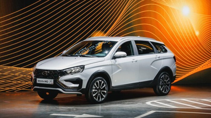 «АвтоВАЗ» начал поставки Lada Vesta NG своим дилерам