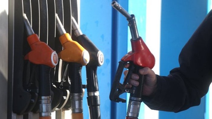 ФАС потребовала увеличить объём продаж бензина