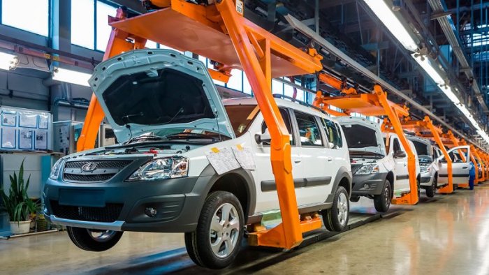 Волжский автозавод планирует возобновить сборку Lada Largus в сентябре