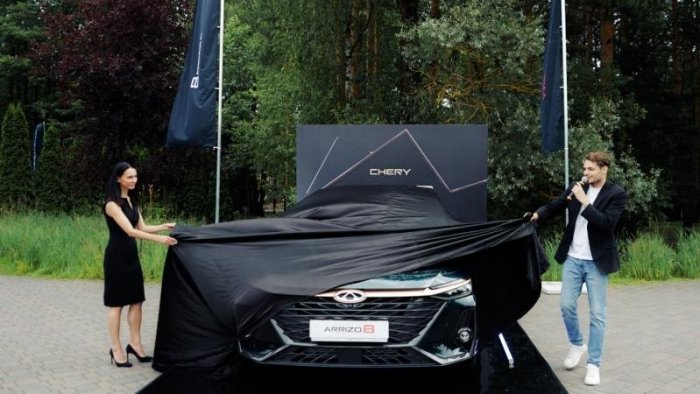 Дилерские центры АвтоСпецЦентр CHERY презентовали первый седан от бренда CHERY – CHERY ARRIZO 8