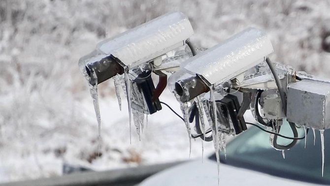 Дорожные камеры на морозе