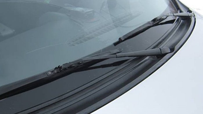 Выбираем автостекло для Lada Largus