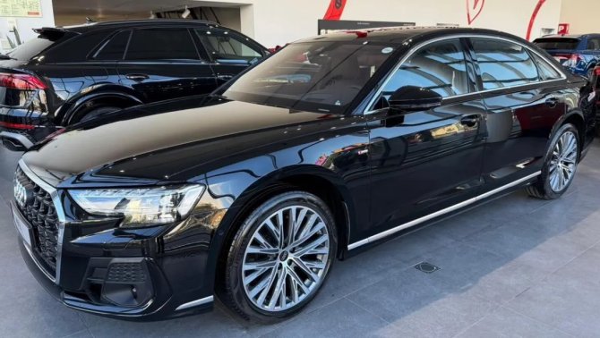 Audi A8 