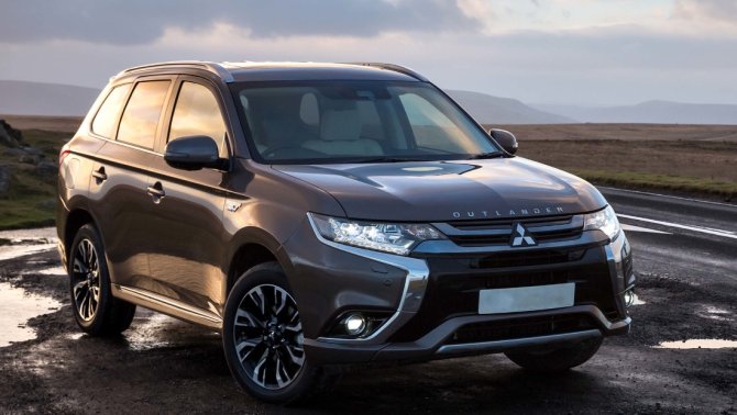 4 Mitsubishi Outlander 2015