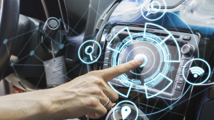 Скоро все новые автомобили будут работать на одном ПО - кто за этим стоит