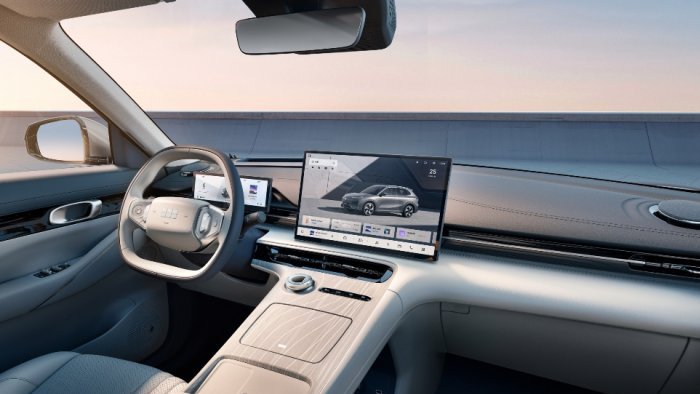 Geely представил новый флагманский кроссовер Galaxy M9 с ИИ на борту
