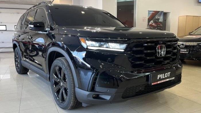 Внедорожник Honda Pilot Black Edition появился в российской продаже