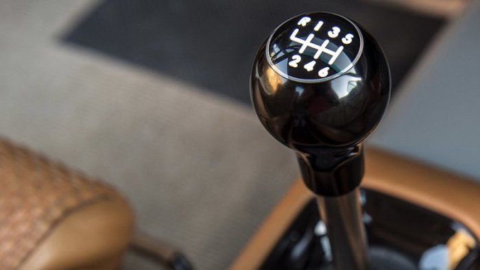 Hyundai хоронит