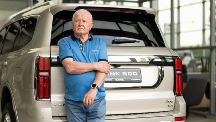 В TANK АвтоСпецЦентр Внуково торжественно выдали новому автовладельцу TANK500, ставший юбилейным 50-тысячным автомобилем бренда