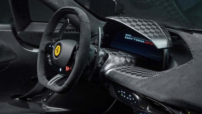 Ferrari Daytona SP3 салон 