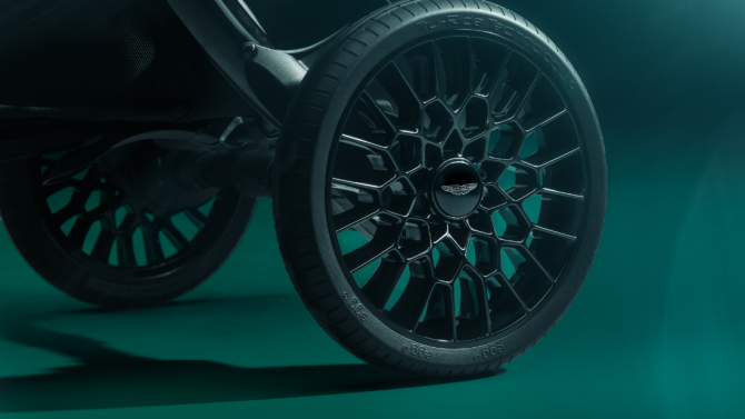 Детские коляски Aston Martin