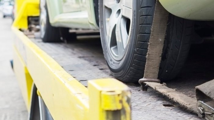 Как выбрать компанию, предоставляющую слуги по эвакуации автомобилей и технической помощи на дороге 