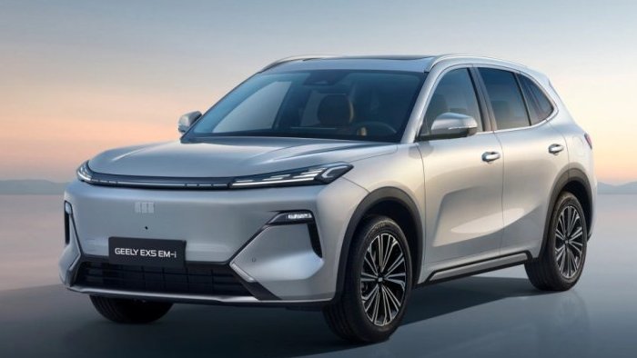 В России начали продавать кроссовер Geely EX5 EM-i - коротко об особенностях и характеристиках