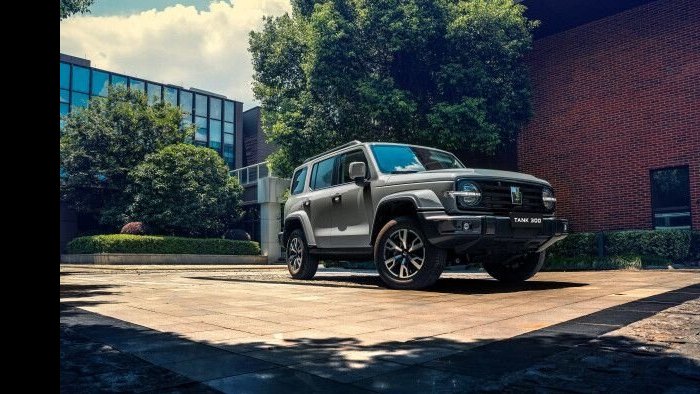 TANK 300, представленный в АвтоСпецЦентр Внуково, стал комфортнее и технологичнее: цена в России начинается от 4,3 млн рублей