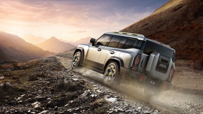 JETOUR Т2, представленный в JETOUR АвтоСпецЦентр Внуково, признан Автомобилем года в России в сегменте средних внедорожников