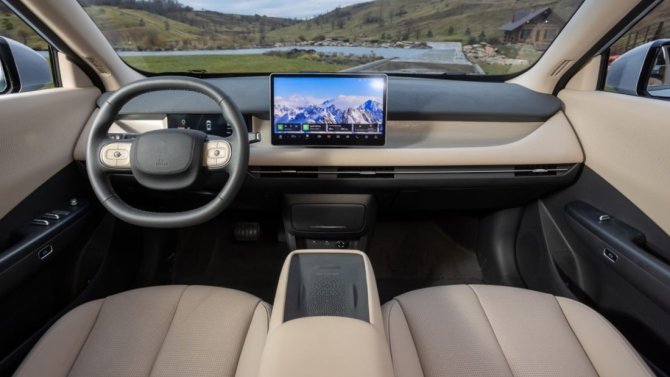 Evolute i-JOY салон