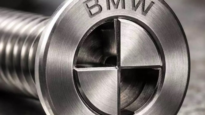 Винт BMW