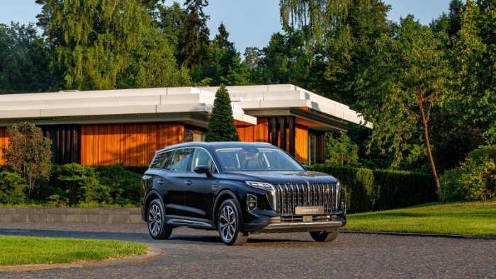 HONGQI АВТОДОМ Восток предлагает клиентам HONGQI H6 и HS7 – автомобили года в России 2025