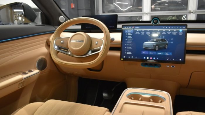 EXEED представляет гибридный кроссовер EXLANTIX ET с новым премиальным интерьером в дилерских центрах ГК АВТОДОМ