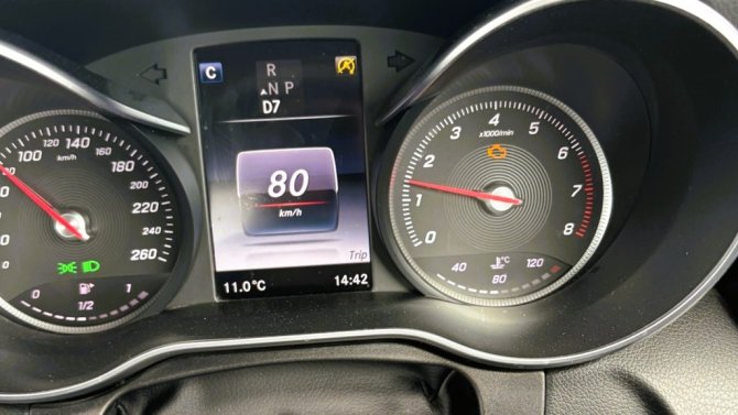 Здесь требуется профессиональная диагностика Mercedes