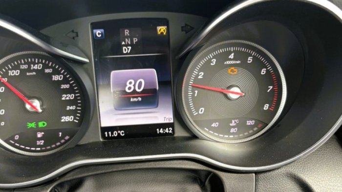 Диагностика Mercedes: услуги для полного контроля состояния автомобиля