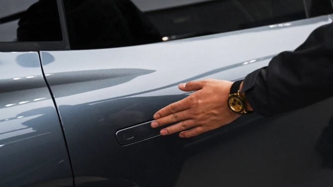 дверные ручки автомобиля