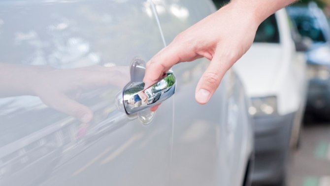 проблемы с замком автомобиля